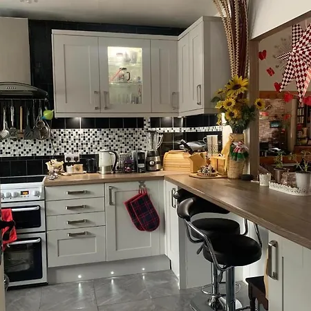 Cosy Room In London Wembley Экстерьер фото