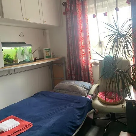 Cosy Room In London Wembley Экстерьер фото